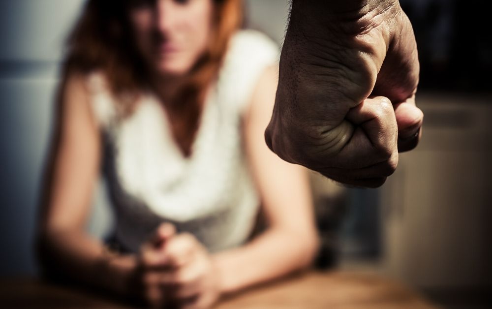 Relacionamento abusivo por que a vítima continua com o abusador